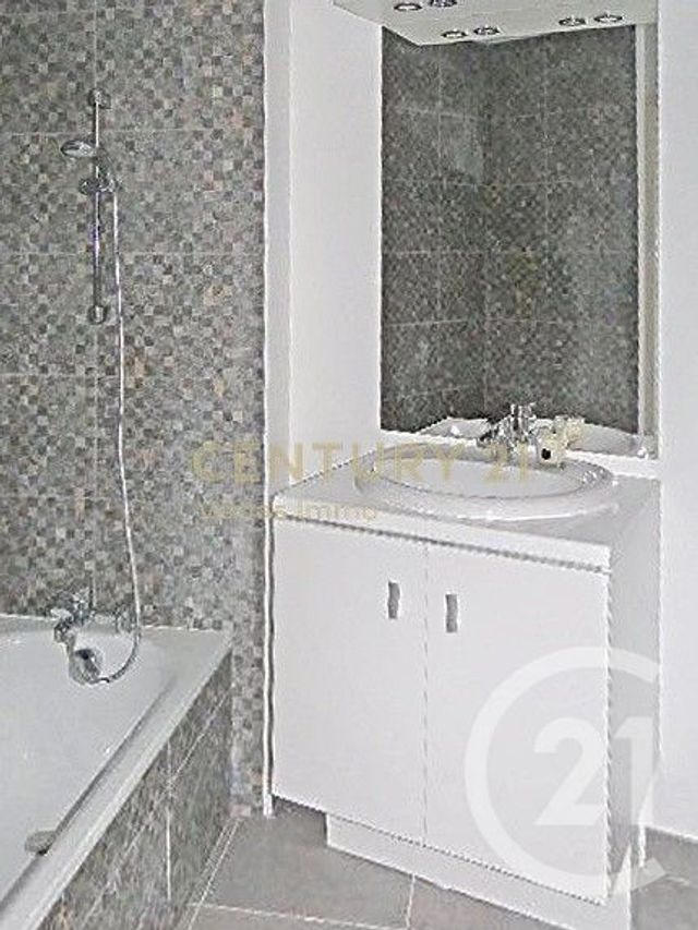Appartement F3 à louer - 3 pièces - 71.0 m2 - VILLENEUVE LES MAGUELONE - 34 - LANGUEDOC-ROUSSILLON - Century 21 Védas Immo