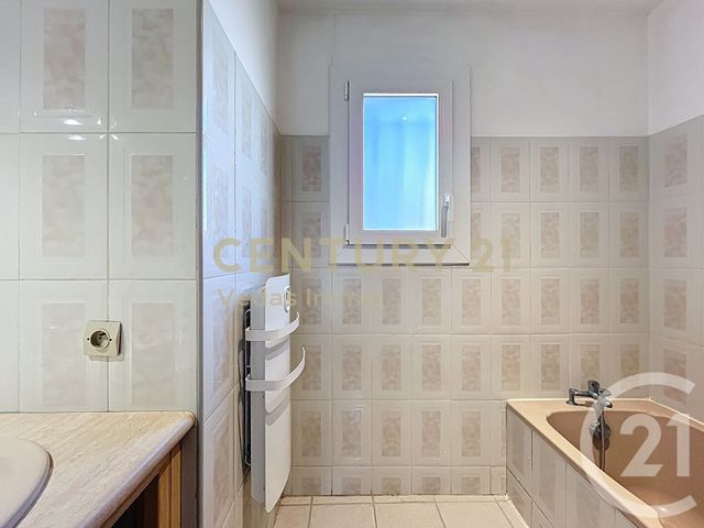 maison à louer - 5 pièces - 105.1 m2 - ST JEAN DE VEDAS - 34 - LANGUEDOC-ROUSSILLON - Century 21 Védas Immo
