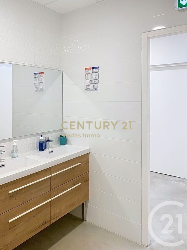 Appartement F1 à louer - 1 pièce - 30.1 m2 - LAVERUNE - 34 - LANGUEDOC-ROUSSILLON - Century 21 Védas Immo