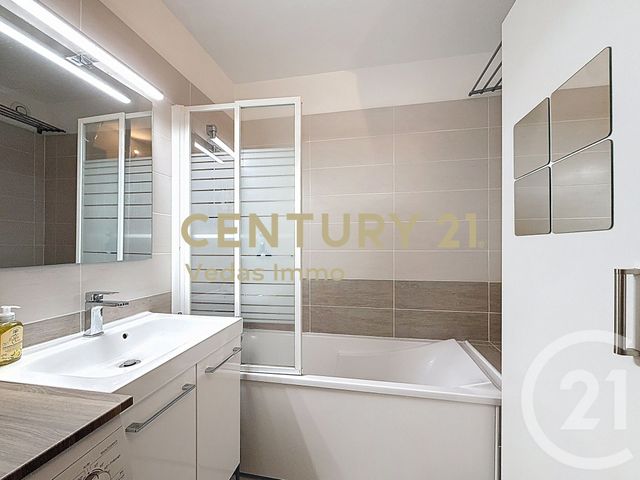 Appartement F2 à vendre - 2 pièces - 52.2 m2 - ST JEAN DE VEDAS - 34 - LANGUEDOC-ROUSSILLON - Century 21 Védas Immo