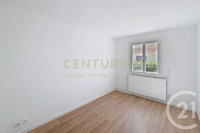 maison à louer - 4 pièces - 75.2 m2 - LOUPIAN - 34 - LANGUEDOC-ROUSSILLON - Century 21 Védas Immo