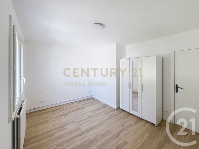 maison à louer - 4 pièces - 75.2 m2 - LOUPIAN - 34 - LANGUEDOC-ROUSSILLON - Century 21 Védas Immo