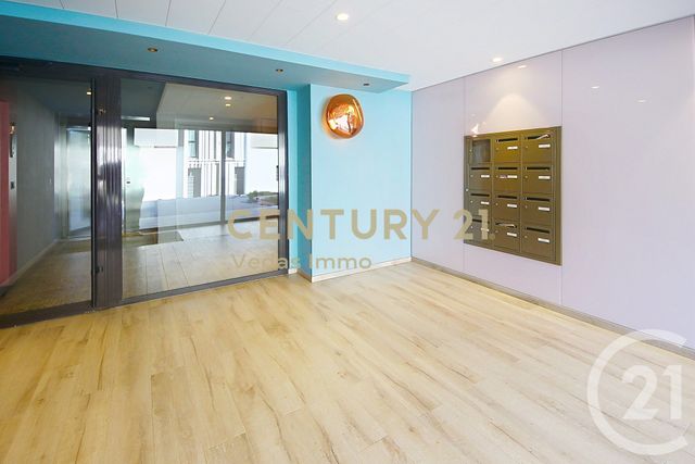 Appartement F3 à louer - 3 pièces - 64.9 m2 - ST JEAN DE VEDAS - 34 - LANGUEDOC-ROUSSILLON - Century 21 Védas Immo