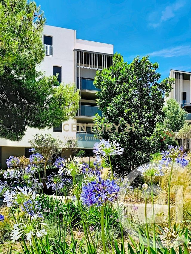 Appartement F3 à louer - 3 pièces - 64.9 m2 - ST JEAN DE VEDAS - 34 - LANGUEDOC-ROUSSILLON - Century 21 Védas Immo