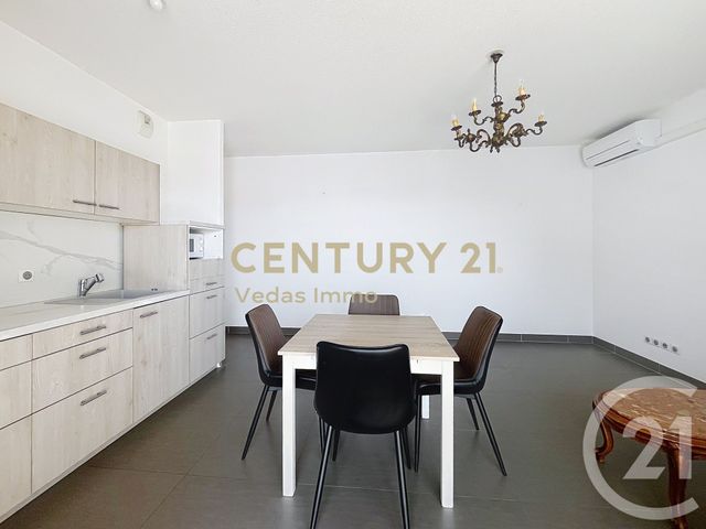 Appartement F3 à louer - 3 pièces - 60.4 m2 - ST JEAN DE VEDAS - 34 - LANGUEDOC-ROUSSILLON - Century 21 Védas Immo