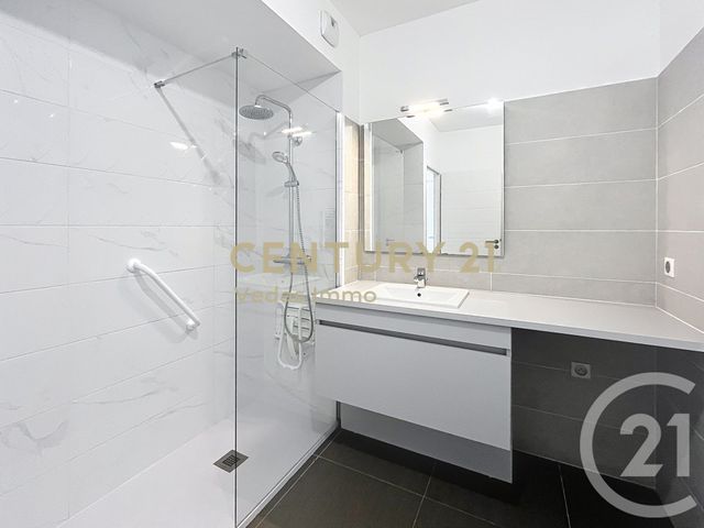 Appartement F3 à louer - 3 pièces - 60.4 m2 - ST JEAN DE VEDAS - 34 - LANGUEDOC-ROUSSILLON - Century 21 Védas Immo