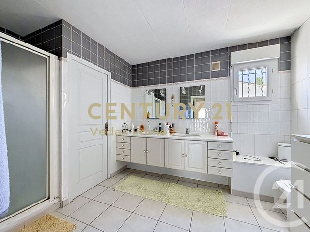 maison à vendre - 6 pièces - 184.1 m2 - FABREGUES - 34 - LANGUEDOC-ROUSSILLON - Century 21 Védas Immo