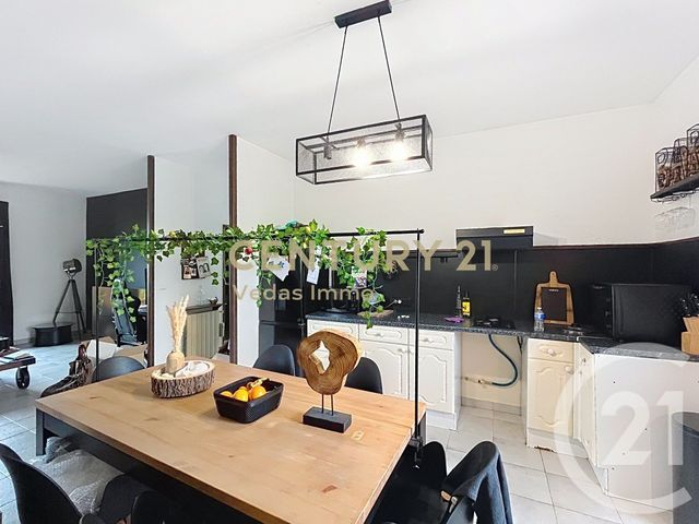 Appartement F2 à louer - 2 pièces - 65.26 m2 - ST JEAN DE VEDAS - 34 - LANGUEDOC-ROUSSILLON - Century 21 Védas Immo