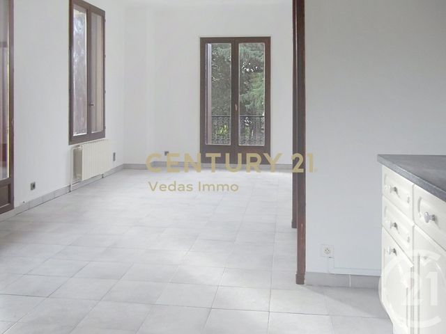 Appartement F2 à louer - 2 pièces - 65.26 m2 - ST JEAN DE VEDAS - 34 - LANGUEDOC-ROUSSILLON - Century 21 Védas Immo
