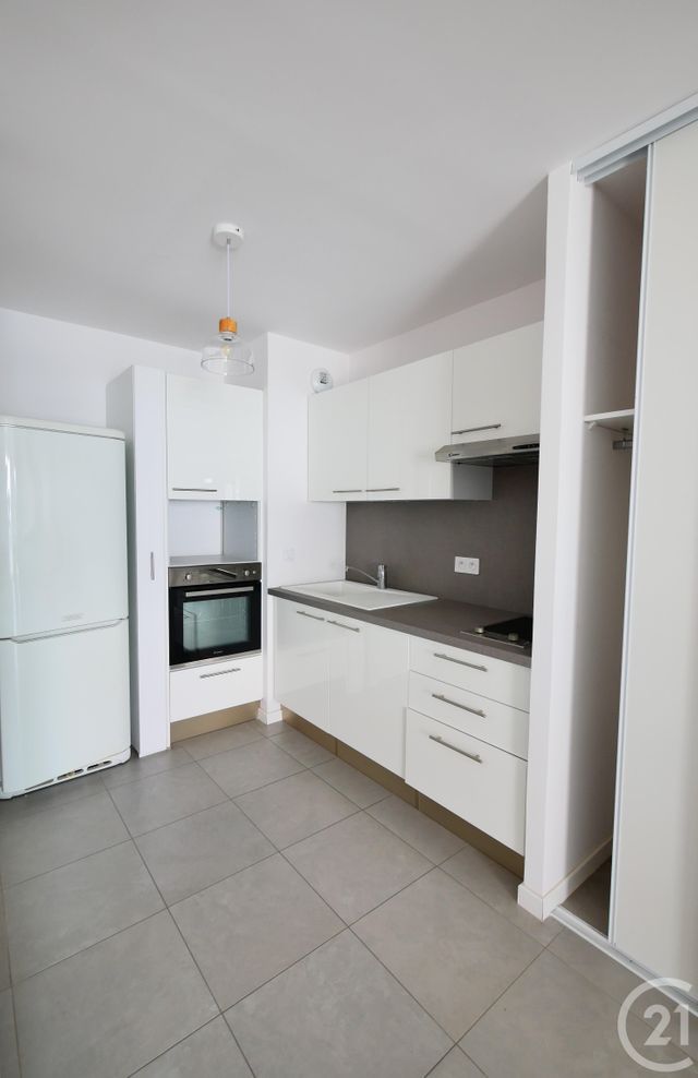 Appartement F2 à vendre - 2 pièces - 46.0 m2 - ST JEAN DE VEDAS - 34 - LANGUEDOC-ROUSSILLON - Century 21 Védas Immo