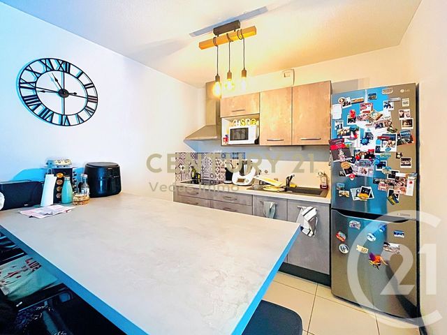 Appartement F2 à louer - 2 pièces - 42.15 m2 - ST JEAN DE VEDAS - 34 - LANGUEDOC-ROUSSILLON - Century 21 Védas Immo