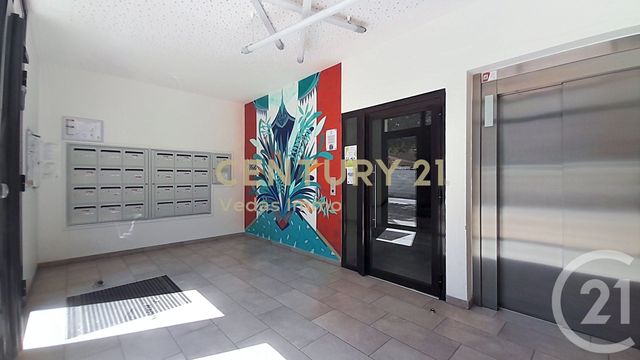 Appartement F3 à vendre - 3 pièces - 62.46 m2 - ST JEAN DE VEDAS - 34 - LANGUEDOC-ROUSSILLON - Century 21 Védas Immo