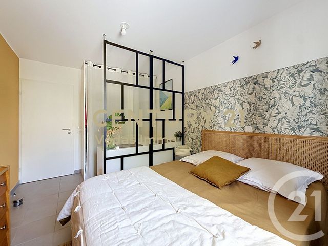 Appartement F4 à vendre - 4 pièces - 82.4 m2 - ST JEAN DE VEDAS - 34 - LANGUEDOC-ROUSSILLON - Century 21 Védas Immo