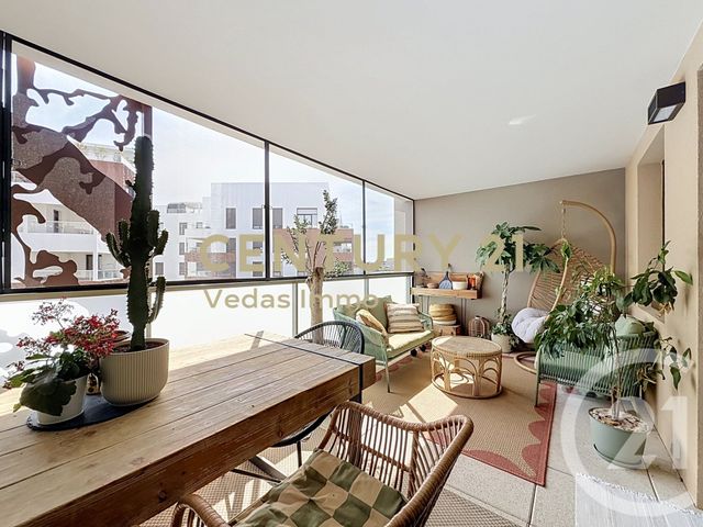 Appartement F4 à vendre - 4 pièces - 82.4 m2 - ST JEAN DE VEDAS - 34 - LANGUEDOC-ROUSSILLON - Century 21 Védas Immo