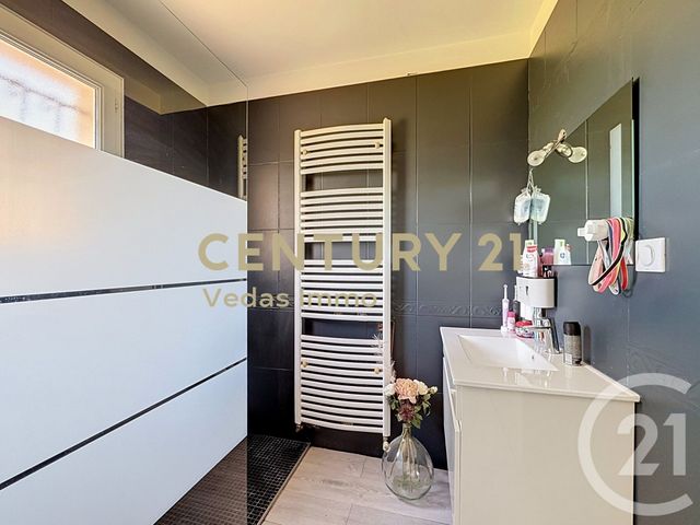 maison à vendre - 4 pièces - 114.1 m2 - GIGEAN - 34 - LANGUEDOC-ROUSSILLON - Century 21 Védas Immo