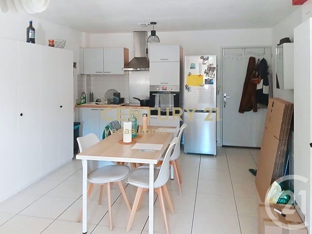 Appartement Duplex à louer - 2 pièces - 50.48 m2 - ST JEAN DE VEDAS - 34 - LANGUEDOC-ROUSSILLON - Century 21 Védas Immo