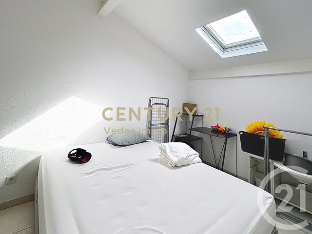 Appartement Duplex à louer - 2 pièces - 50.48 m2 - ST JEAN DE VEDAS - 34 - LANGUEDOC-ROUSSILLON - Century 21 Védas Immo