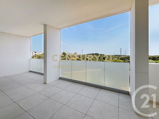 Appartement F4 à louer - 4 pièces - 86.76 m2 - ST JEAN DE VEDAS - 34 - LANGUEDOC-ROUSSILLON - Century 21 Védas Immo