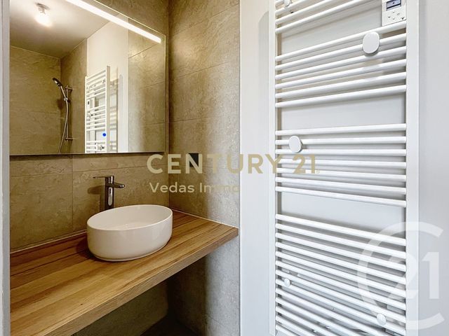 Appartement F4 à louer - 4 pièces - 86.76 m2 - ST JEAN DE VEDAS - 34 - LANGUEDOC-ROUSSILLON - Century 21 Védas Immo