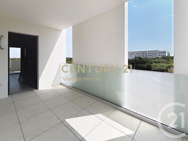 Appartement F4 à louer - 4 pièces - 86.76 m2 - ST JEAN DE VEDAS - 34 - LANGUEDOC-ROUSSILLON - Century 21 Védas Immo