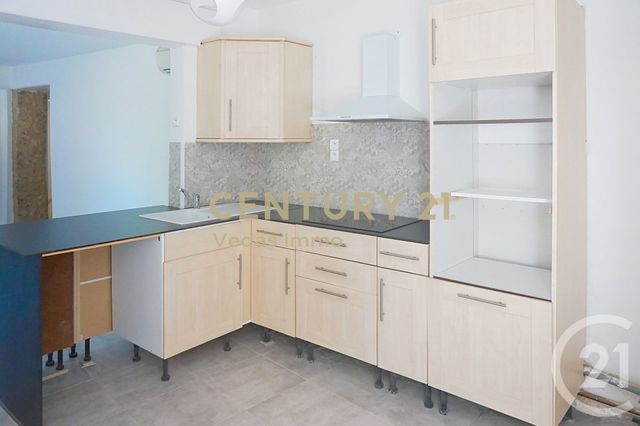 Appartement F3 à louer - 3 pièces - 67.63 m2 - SAUSSAN - 34 - LANGUEDOC-ROUSSILLON - Century 21 Védas Immo