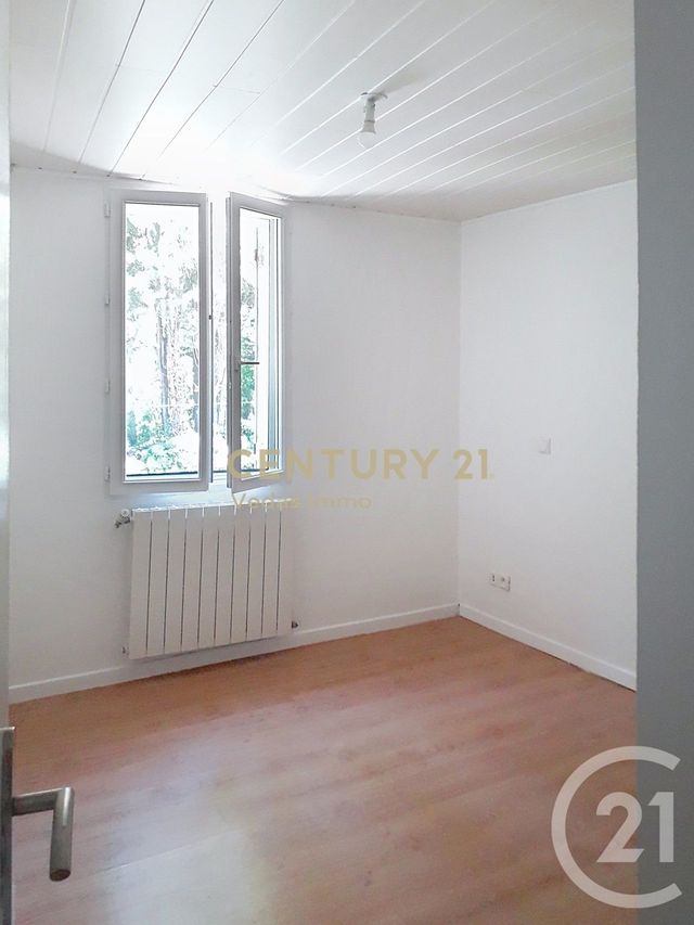 Appartement F3 à louer - 3 pièces - 67.63 m2 - SAUSSAN - 34 - LANGUEDOC-ROUSSILLON - Century 21 Védas Immo