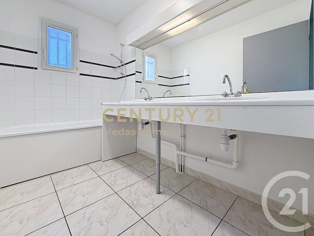 maison à louer - 5 pièces - 103.76 m2 - LATTES - 34 - LANGUEDOC-ROUSSILLON - Century 21 Védas Immo