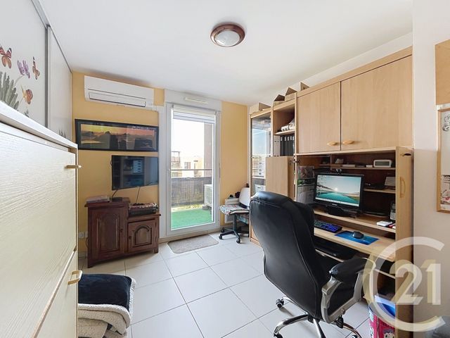 Appartement T4 à vendre - 4 pièces - 85.86 m2 - ST JEAN DE VEDAS - 34 - LANGUEDOC-ROUSSILLON - Century 21 Védas Immo