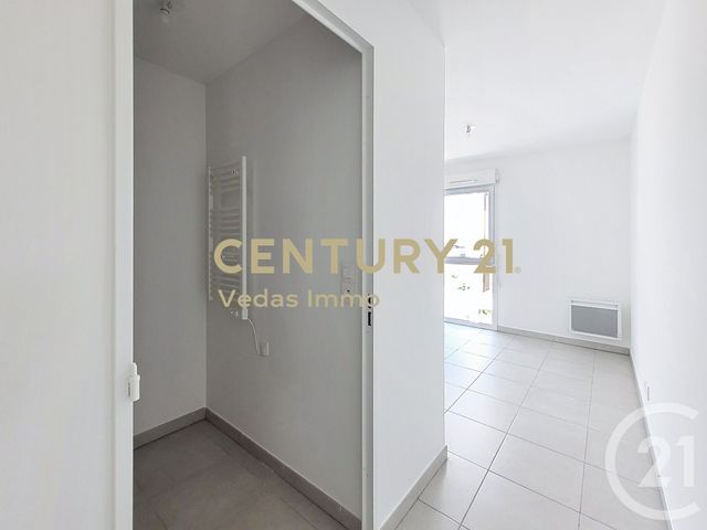 Appartement F4 à vendre - 4 pièces - 80.77 m2 - FABREGUES - 34 - LANGUEDOC-ROUSSILLON - Century 21 Védas Immo
