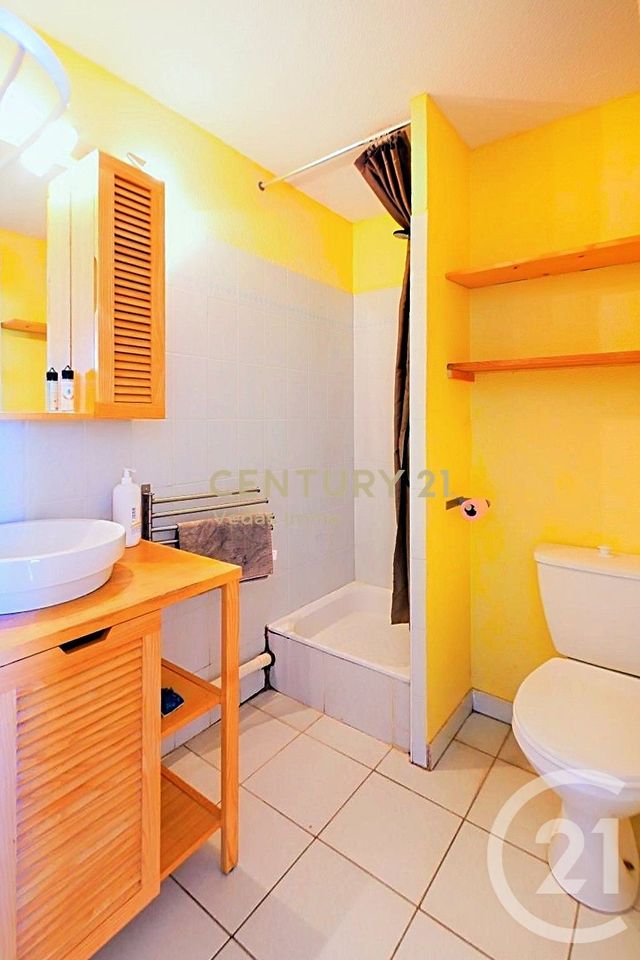 Appartement Duplex à louer - 2 pièces - 34.13 m2 - MONTPELLIER - 34 - LANGUEDOC-ROUSSILLON - Century 21 Védas Immo
