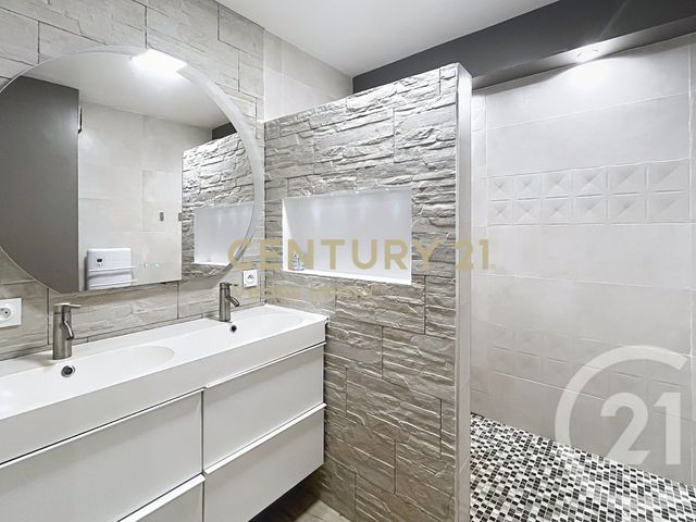 maison à louer - 4 pièces - 84.43 m2 - JUVIGNAC - 34 - LANGUEDOC-ROUSSILLON - Century 21 Védas Immo