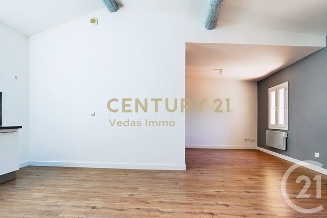 Appartement F4 à louer - 4 pièces - 72.35 m2 - PIGNAN - 34 - LANGUEDOC-ROUSSILLON - Century 21 Védas Immo