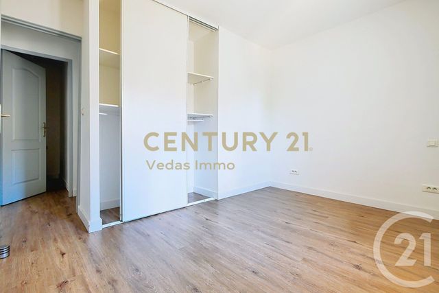 Appartement F4 à louer - 4 pièces - 72.35 m2 - PIGNAN - 34 - LANGUEDOC-ROUSSILLON - Century 21 Védas Immo